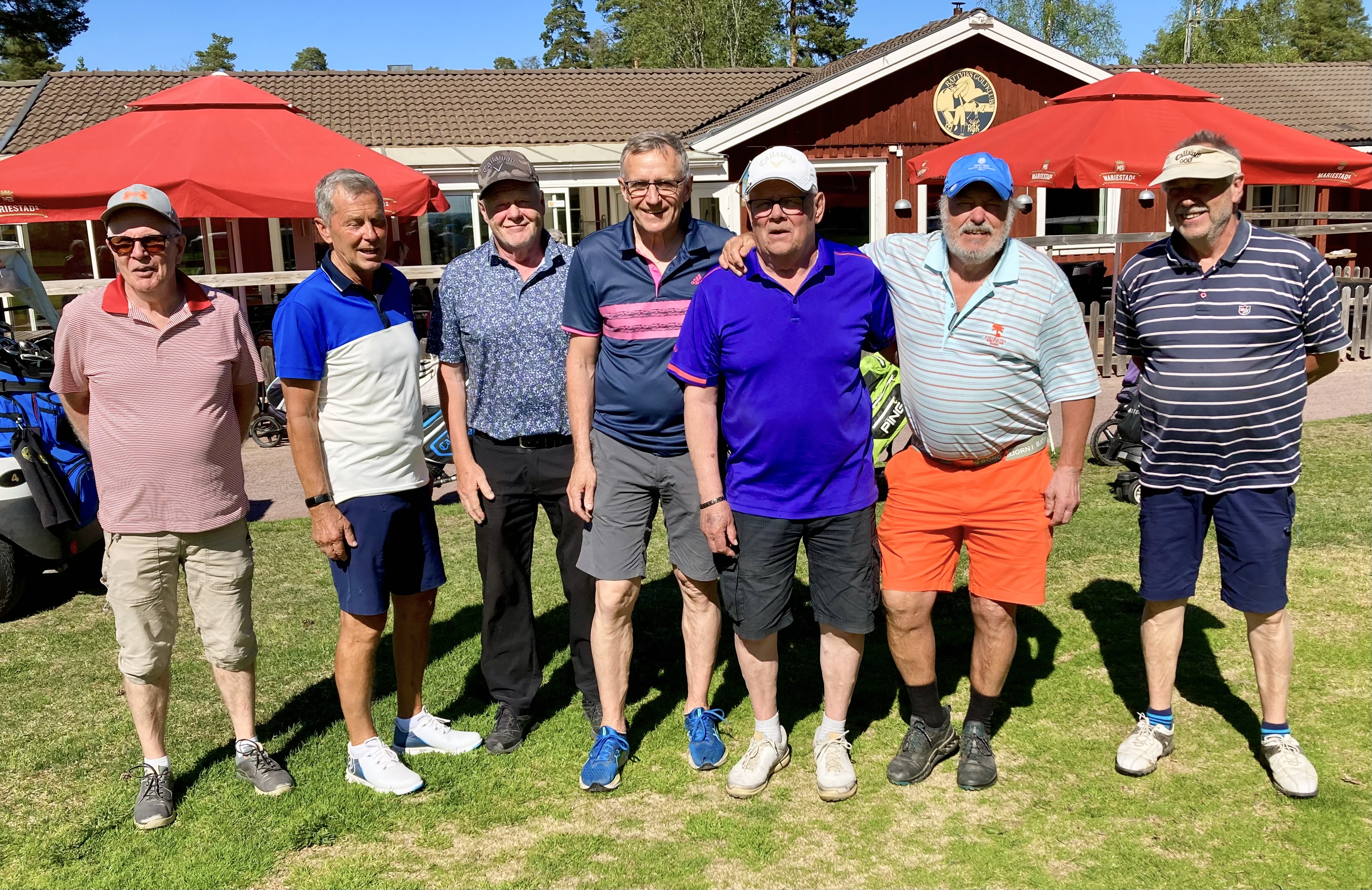 Pristagarna torsdag 14 maj. Fr v Arne Ohlson (lunchvinnare), Peter Johansson, Hans Bolmstam, Lars Larsson, Åke Mårs, Ulf Haak och Otto Sörlin. FOTO: LARS HINDRIKS